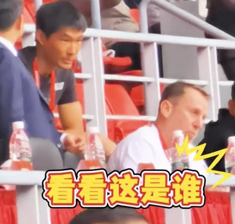 久爾杰維奇現(xiàn)身鹽城，現(xiàn)場觀看中國U22國足vs韓國