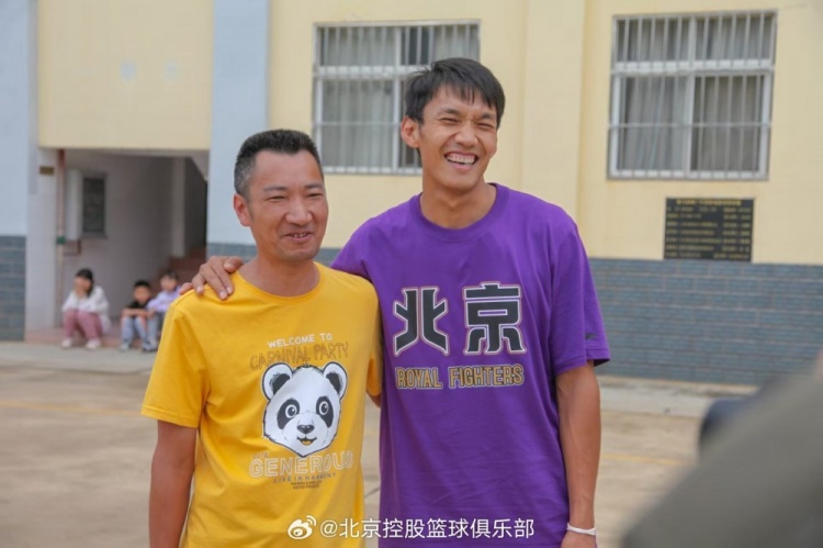 那一封信的故事還在延續(xù) 矣進(jìn)宏母校的師生們來到北京了！